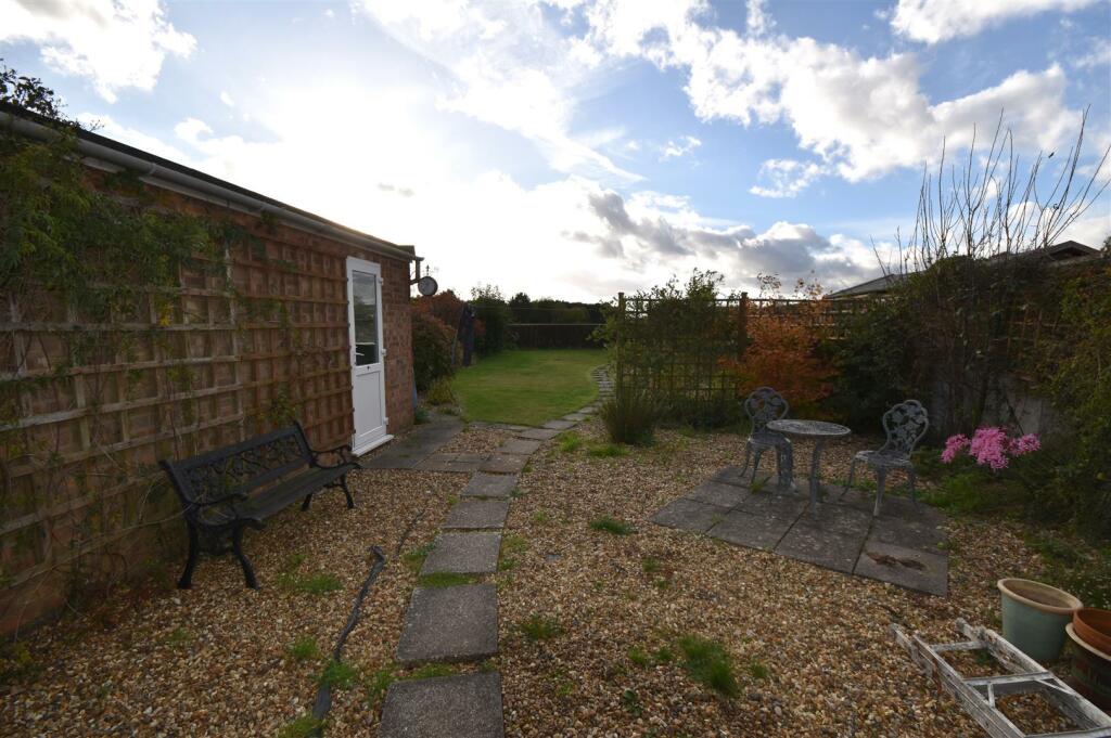 rear garden.JPG