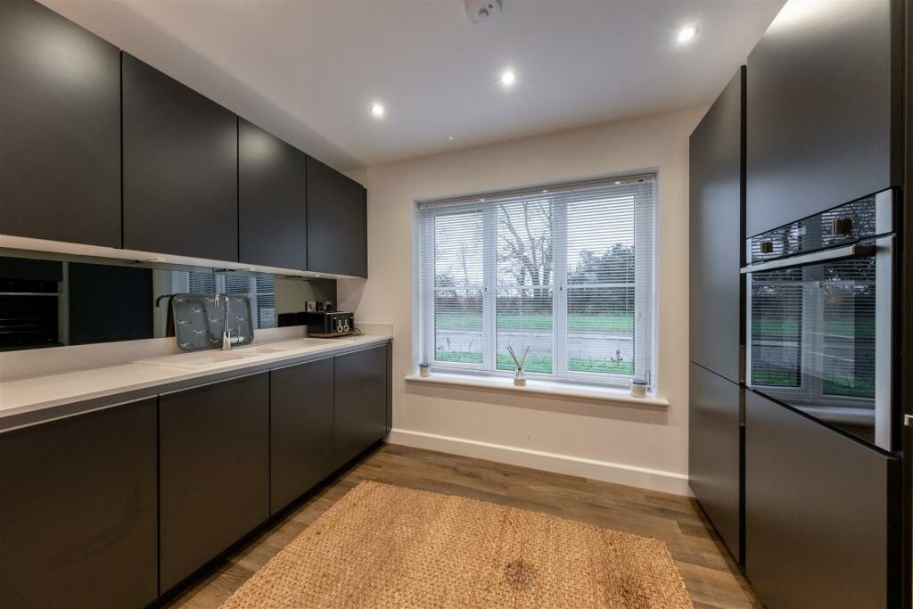 8 Mulberry Avenue-002.jpg