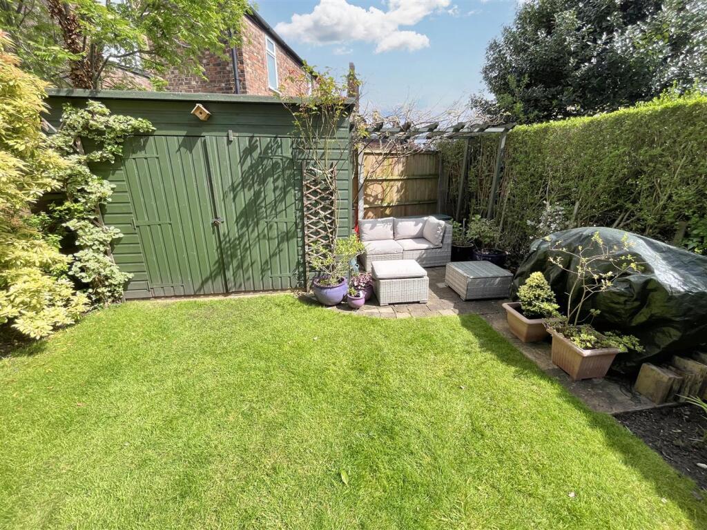 Gardens Aspect 7
