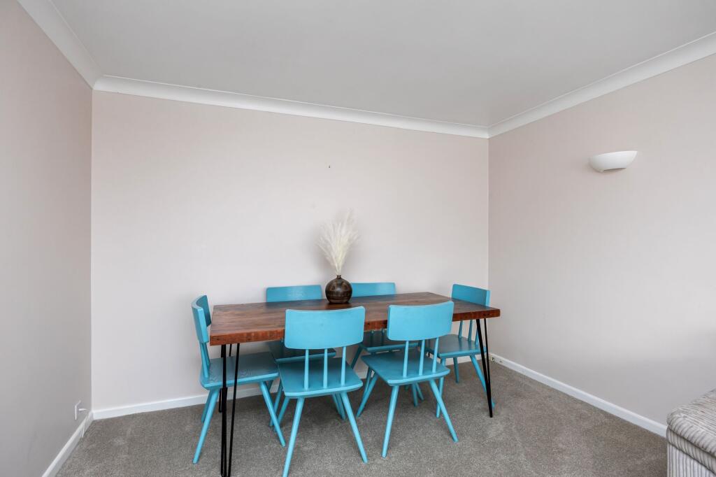 Lounge / Dining Room