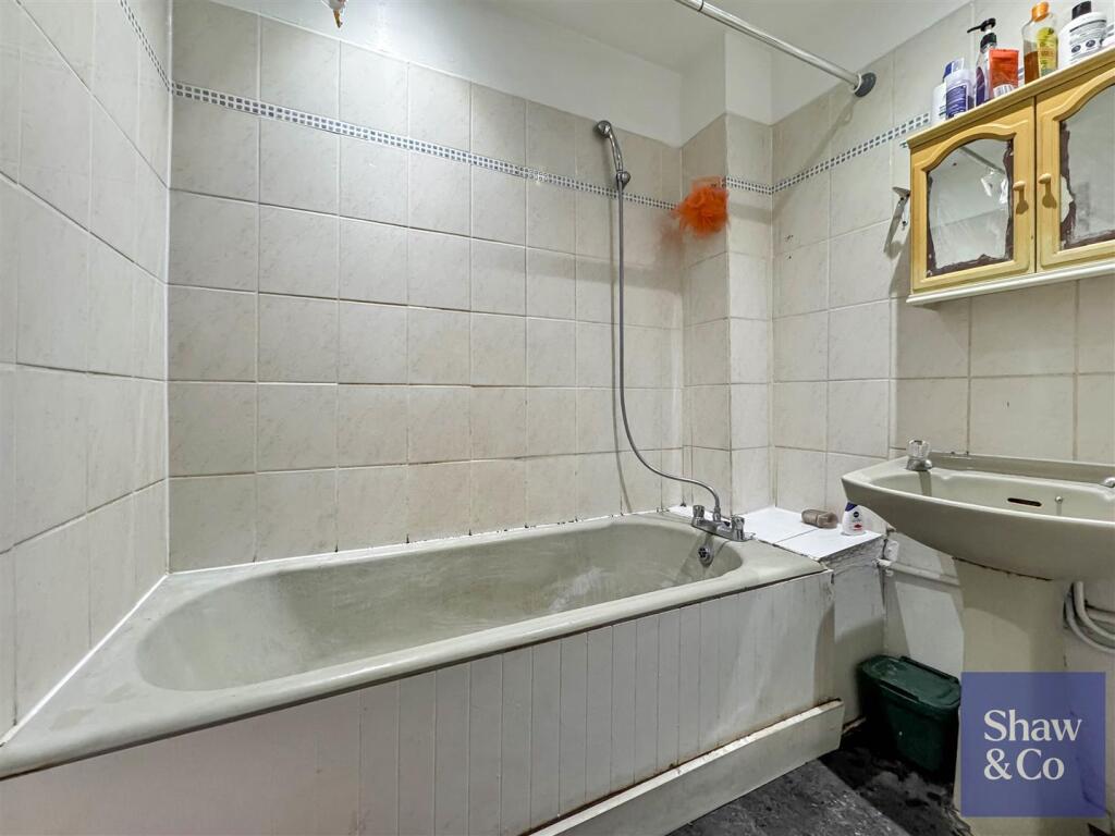 Bathroom.jpeg