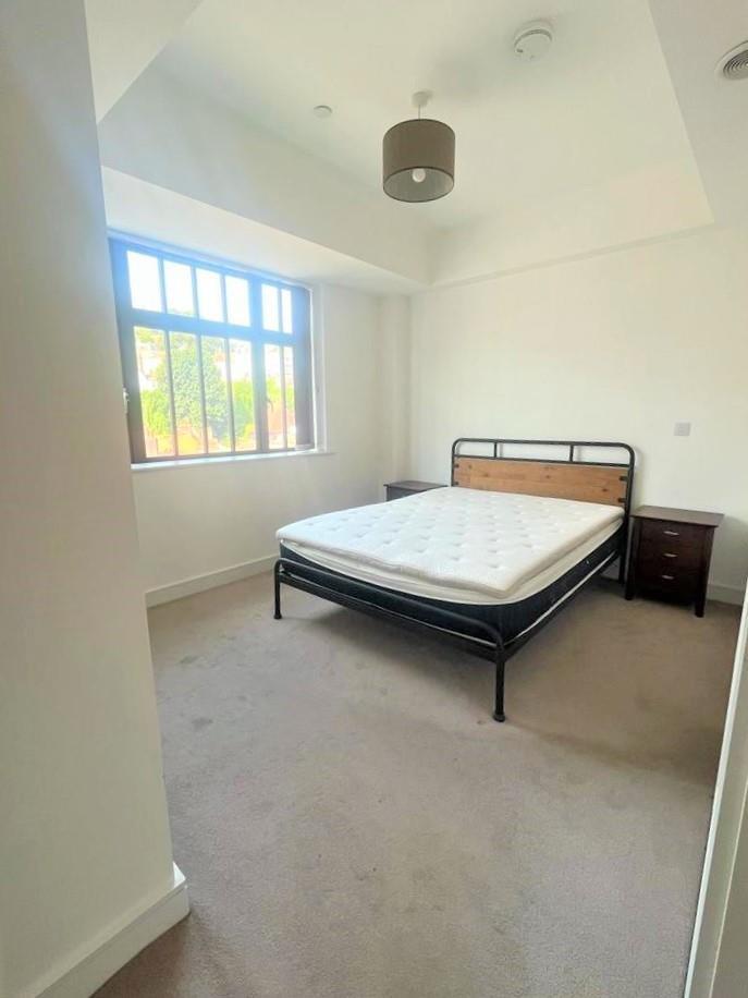 339 Master bedroom.jpeg