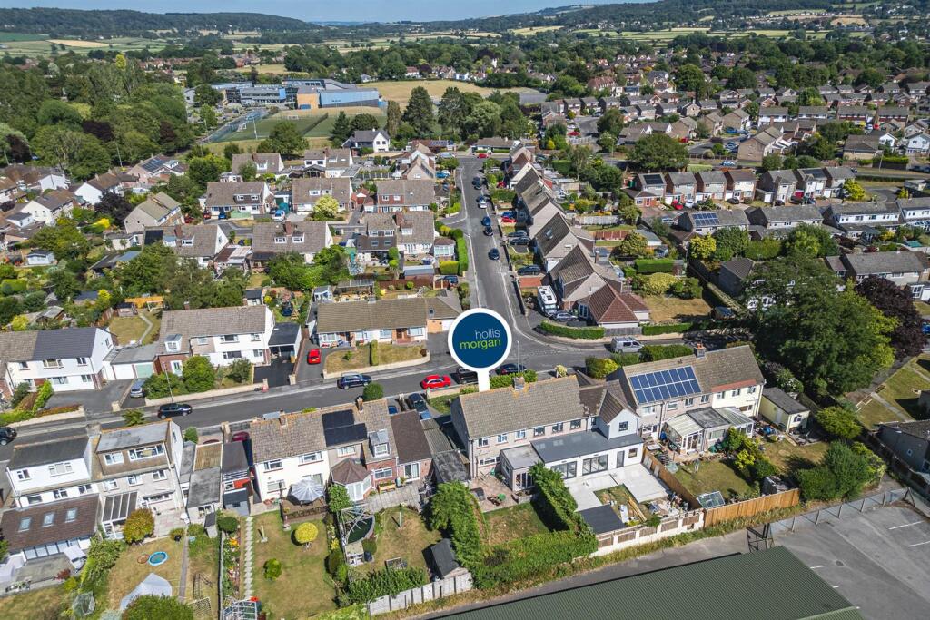 44 Hillcrest Road, Nailsea, North Somerset BS48 2J