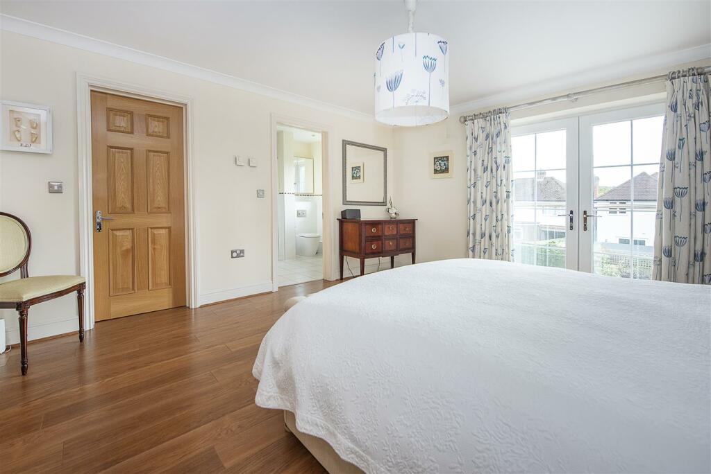 79-couchmore-0007.jpg