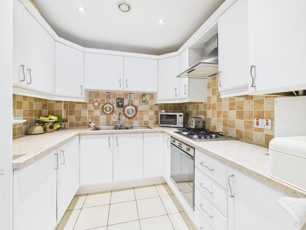 CAM05068G0-PR0048...