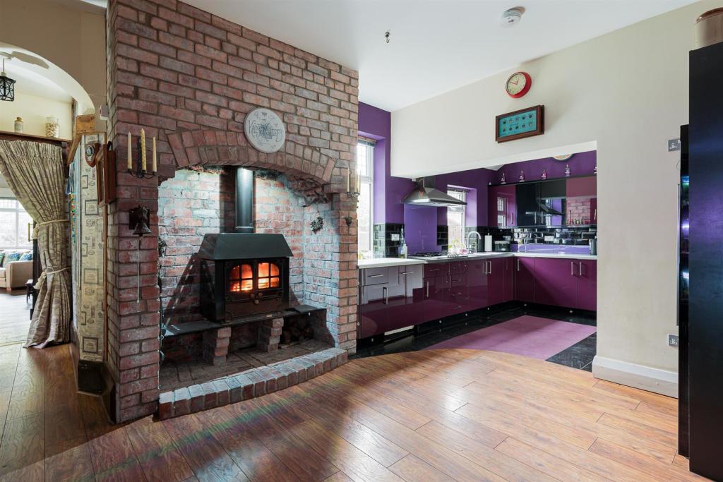 Kitchen Family Area