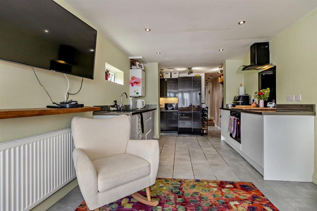 8663003-interior11-800.jpg