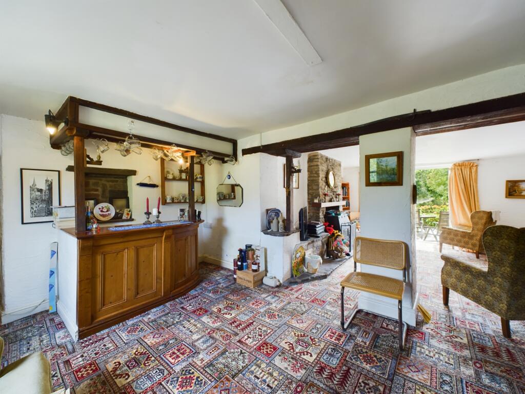 CAM02023G0-PR0069-STILL009