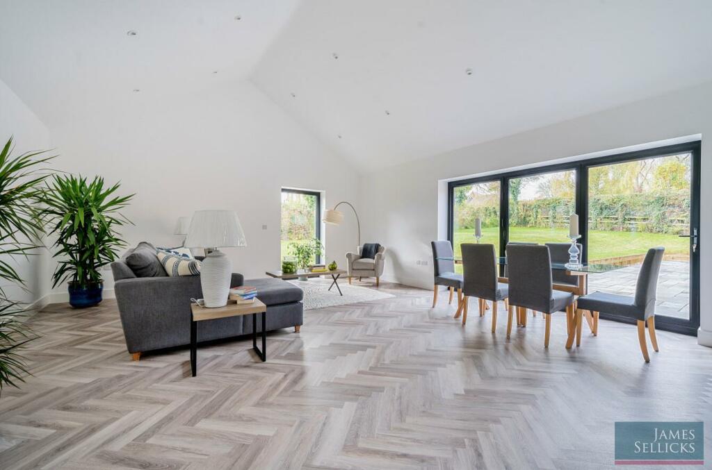 open plan kitchen, family/dining room