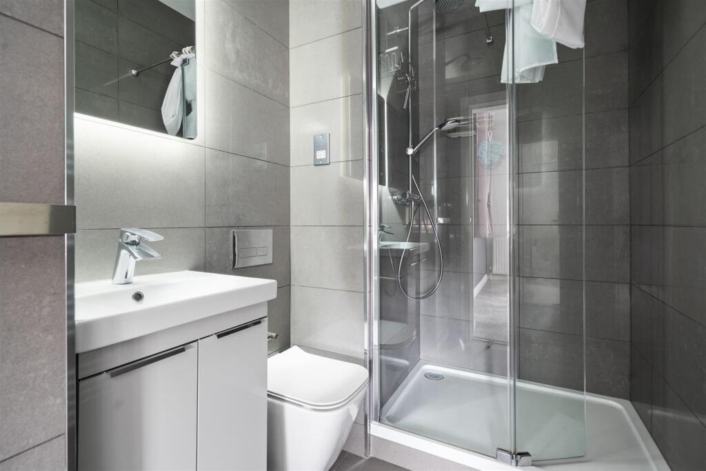19, Catherines Close_LO_16.jpg