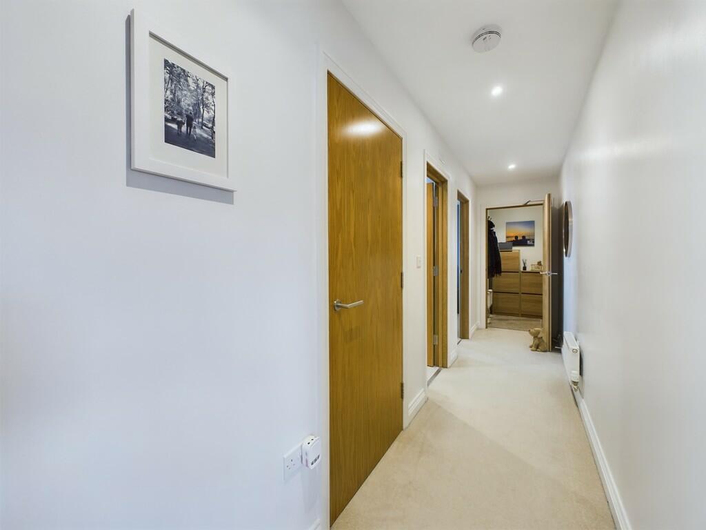 CAM03974G0-PR0048...