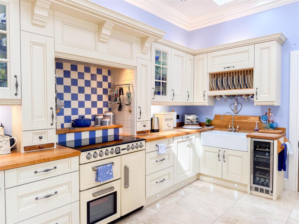 Kitchen/Dine