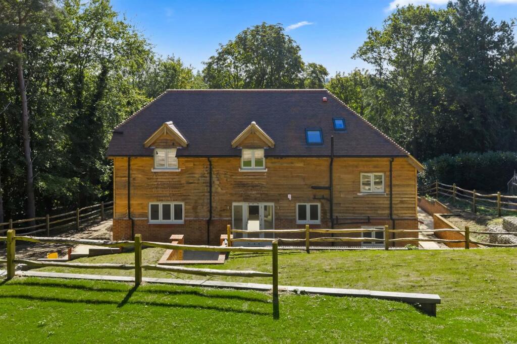 Oak Lodge, Dorking Road, Gomshall, GU5 9NY DRONE-1