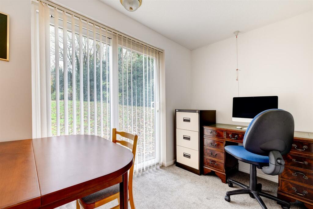 7 Kenilworth Drive, Ashby