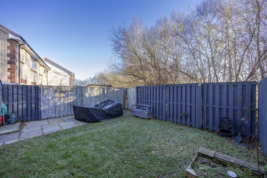 25_MATHIESON_CRESCENT_STEPPS_003.JPG