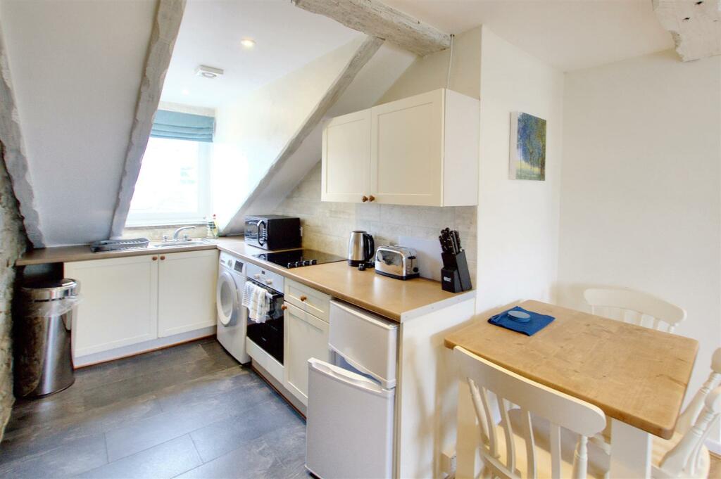 lounge/kitchen/dining room