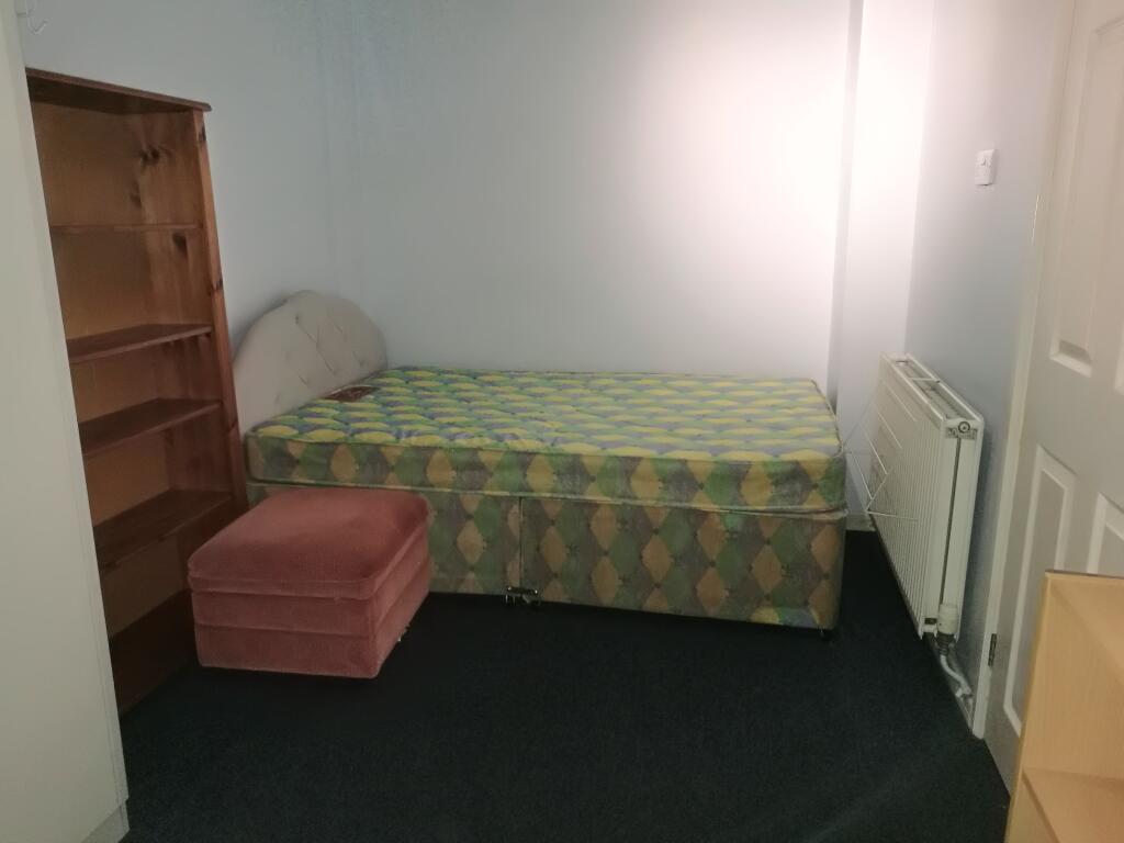 Curtis Mead Bedroom1