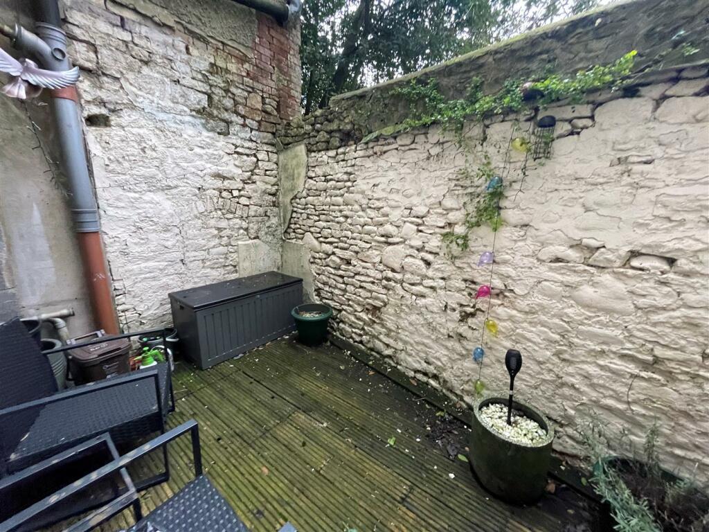 Courtyard.jpg