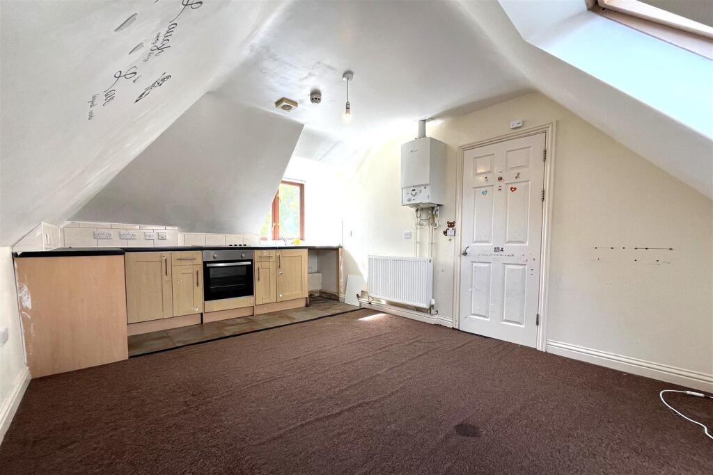 27 Rock House, Bethel Road St George, Bristol, BS5