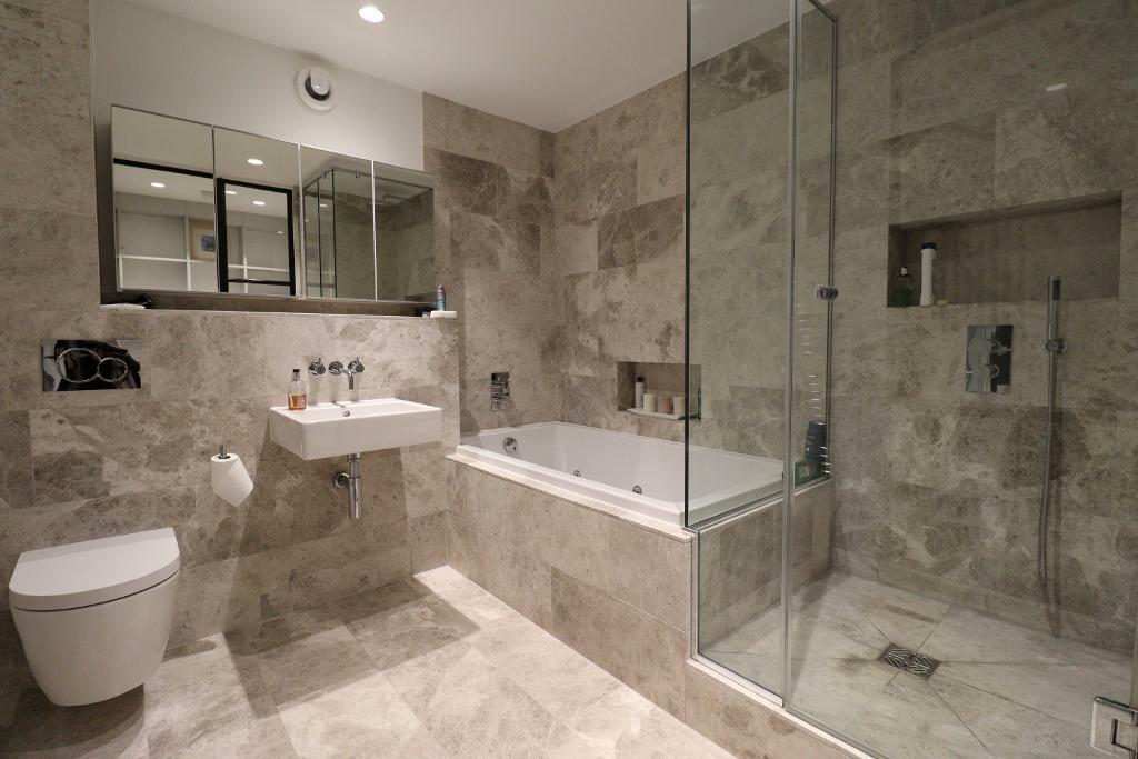 En-Suite Bath/Shower Room