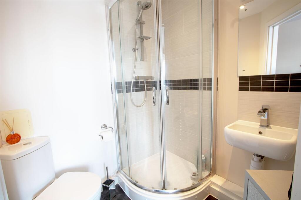 ENSUITE.jpg
