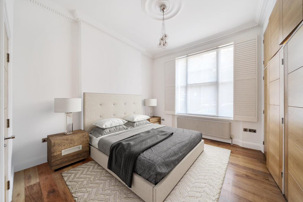 Bedroom 1 VS