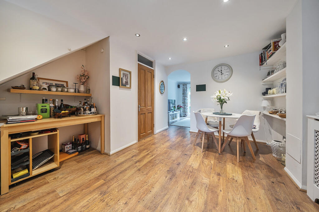 Dining/Kitchen