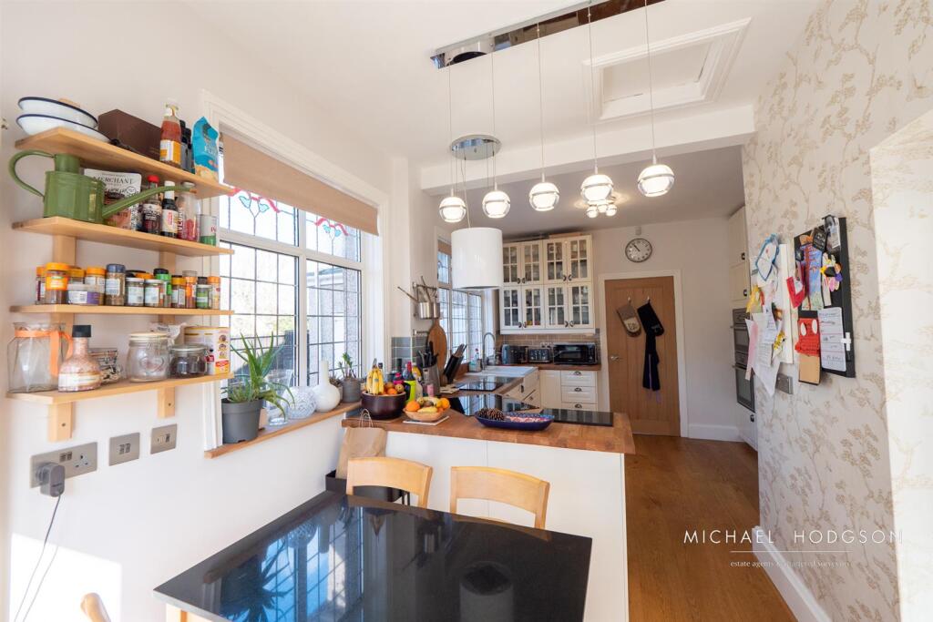 Kitchen / Breakfast Room