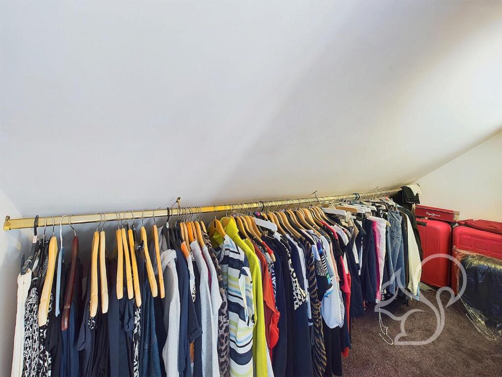 CAM04703G0-PR0016-STILL040.jpg