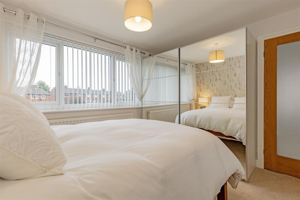 Bedroom 2-2.jpg