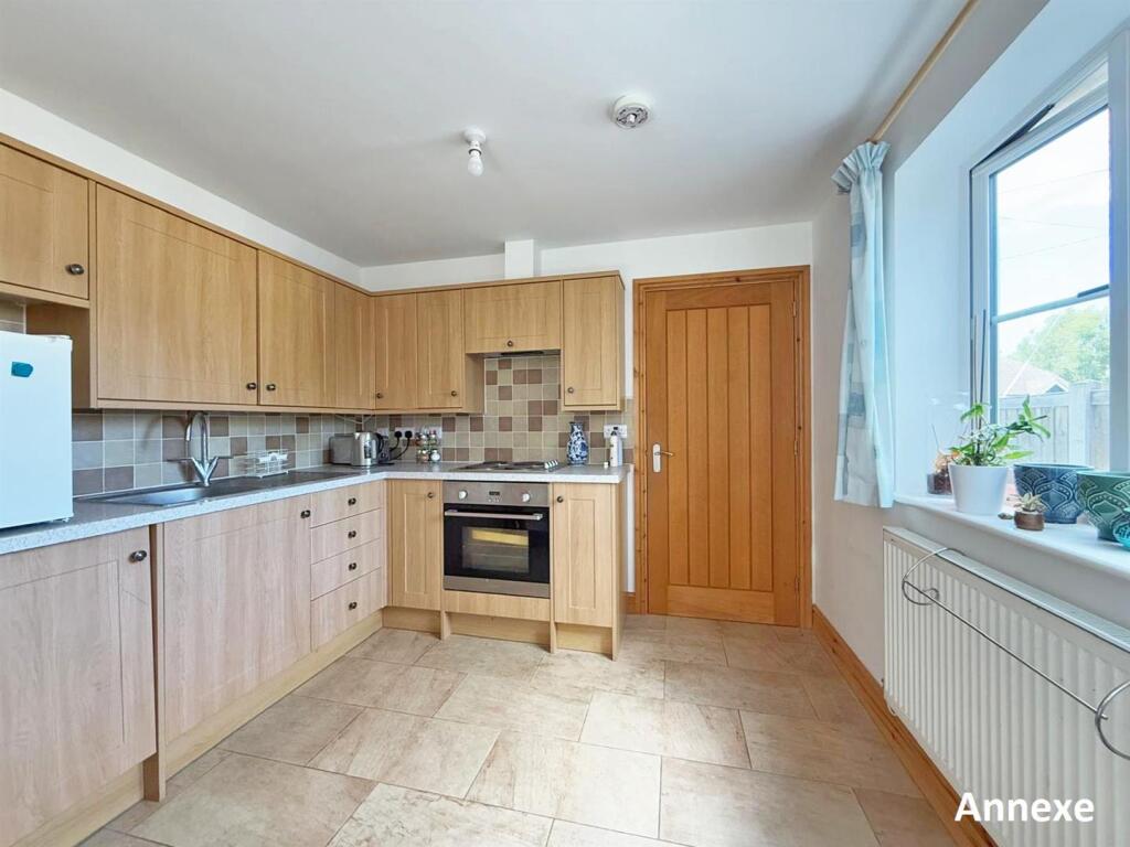 421f27a3-e84b-49d2-bd19-3282e09290df copy.jpg