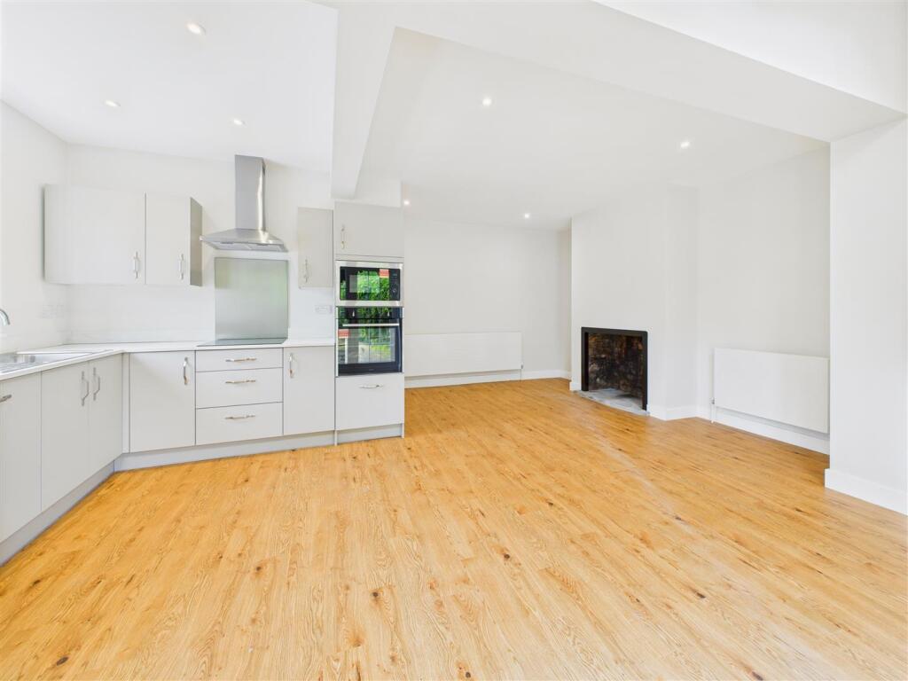 Open plan living/dining/kitchen