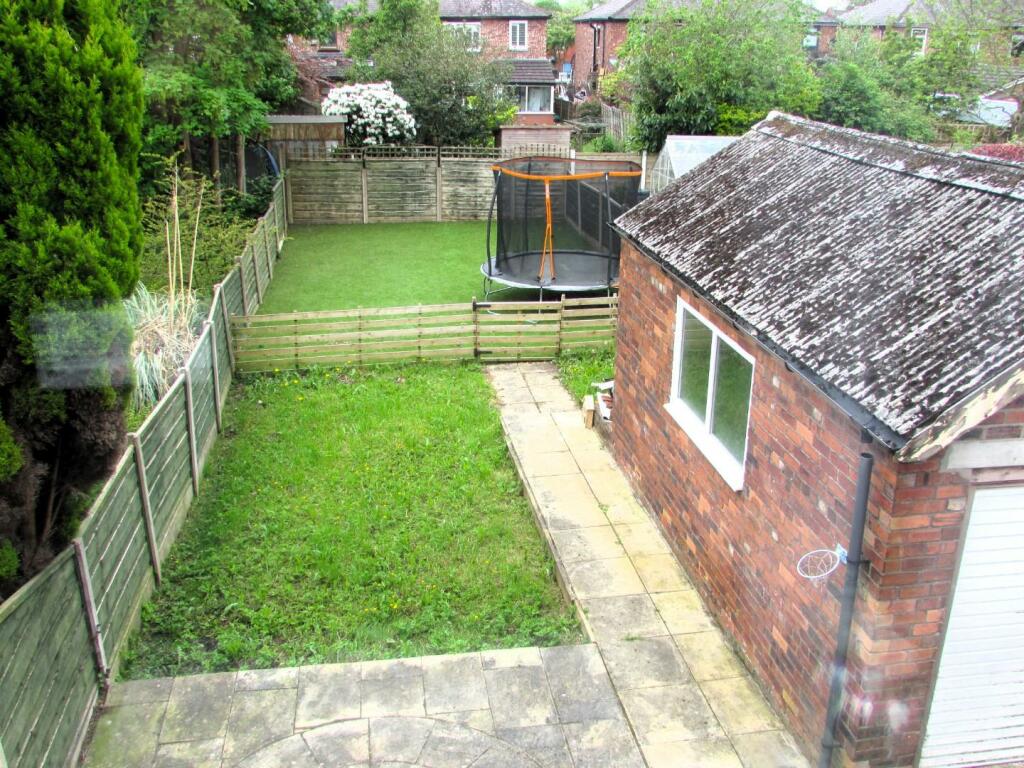 CliftonSt42gdn5.JPG