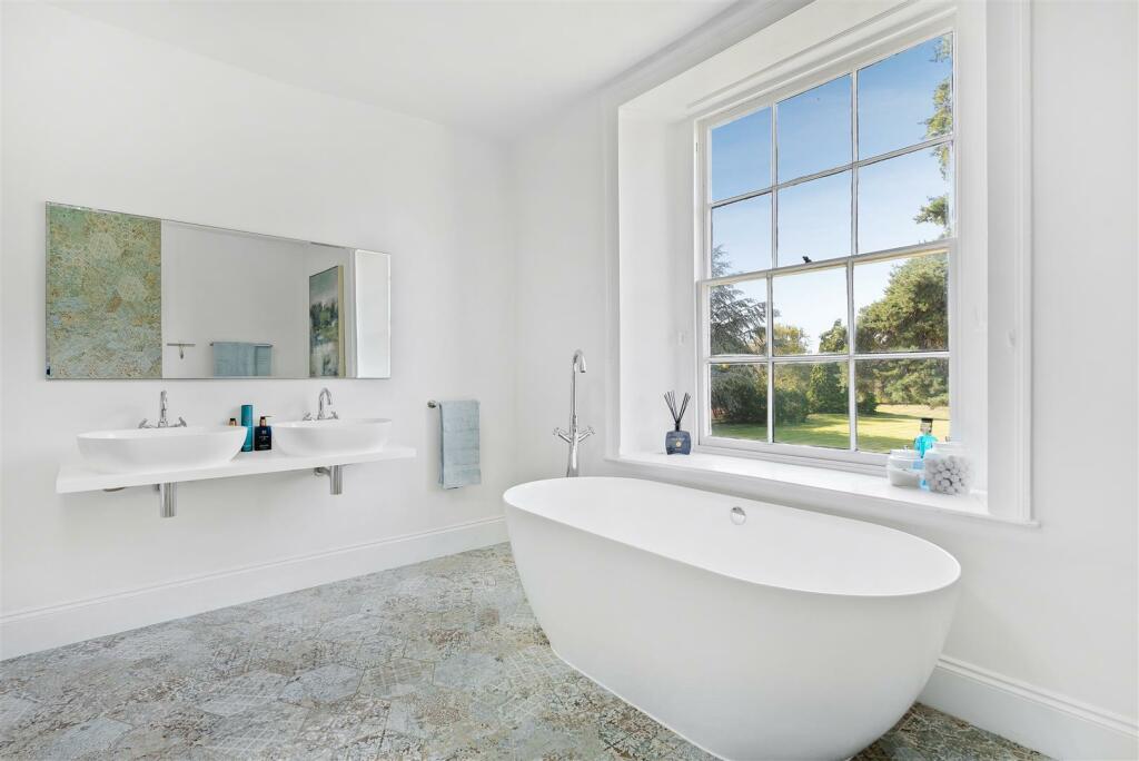 Bath2.jpg