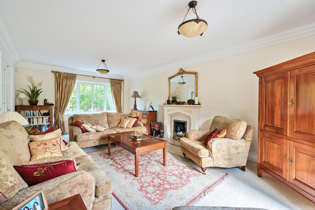 1290281-19-683d88...