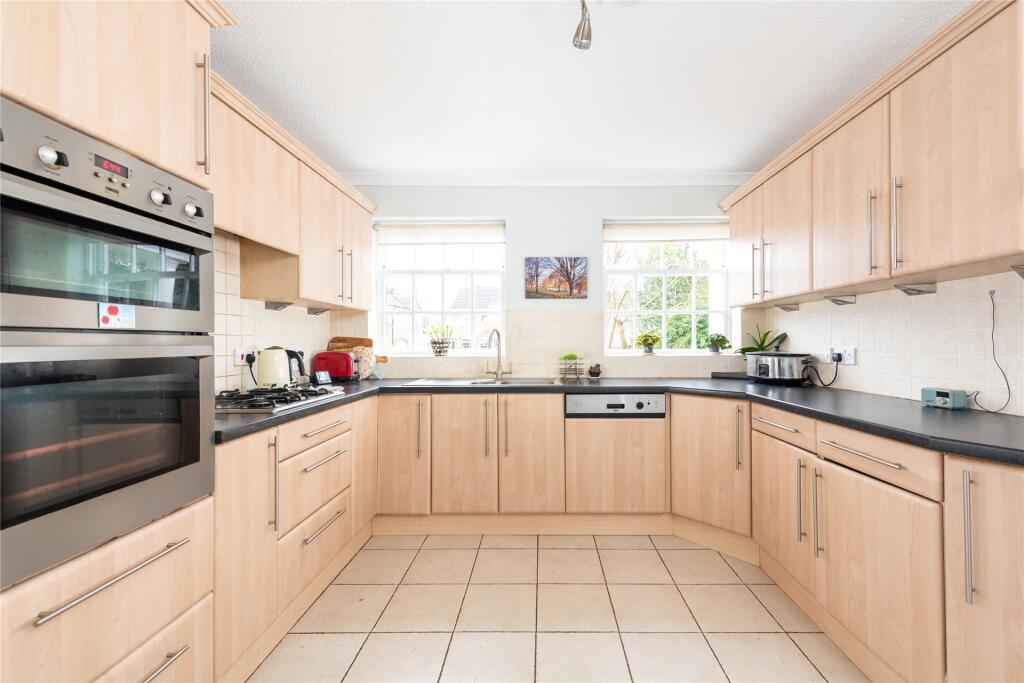 Kitchen/Breakfast Rm