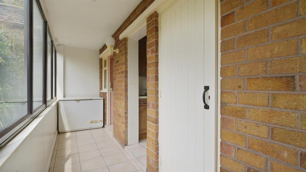 REAR LOBBY