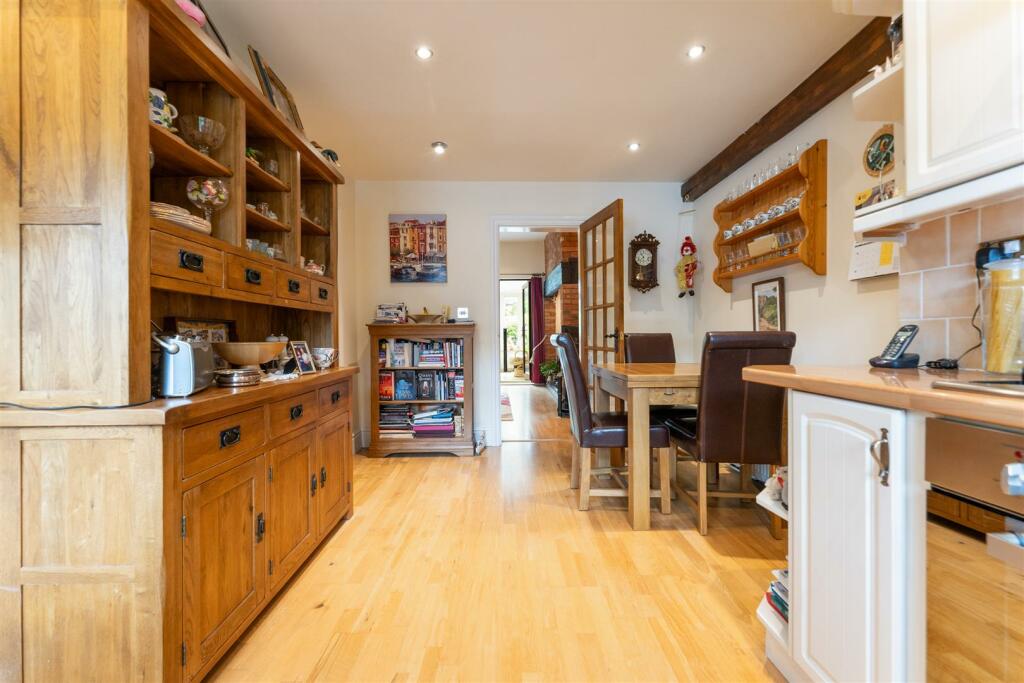 256 Mill Lane, Dorridge, B93 8NU_10.jpg