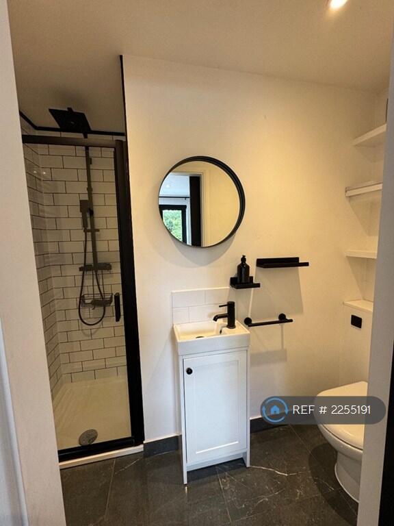 Master Bedroom Ensuite