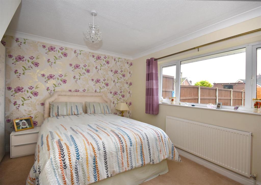 6 Lime Close-Bed1a.jpg