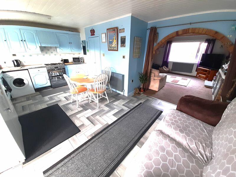 Family Room into Lounge
