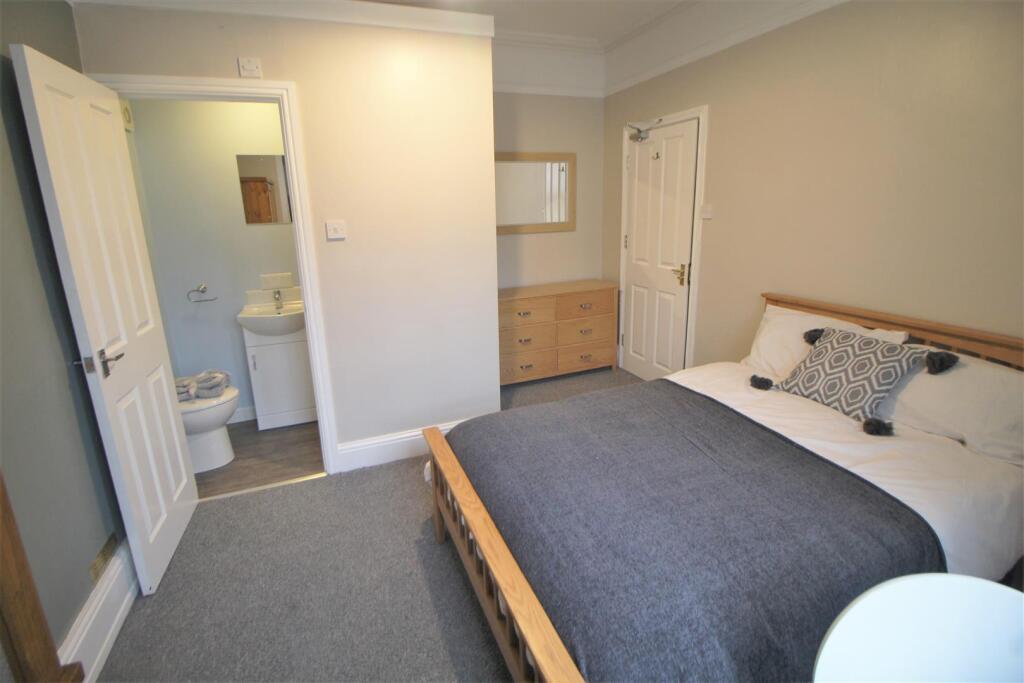 Ensuite 1, Albany Road, Earlsdon, Coventry, CV5 6JU