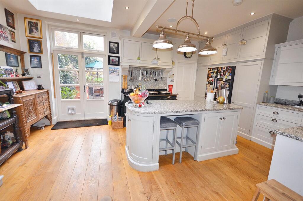Open Plan Living Room &amp; kitchen