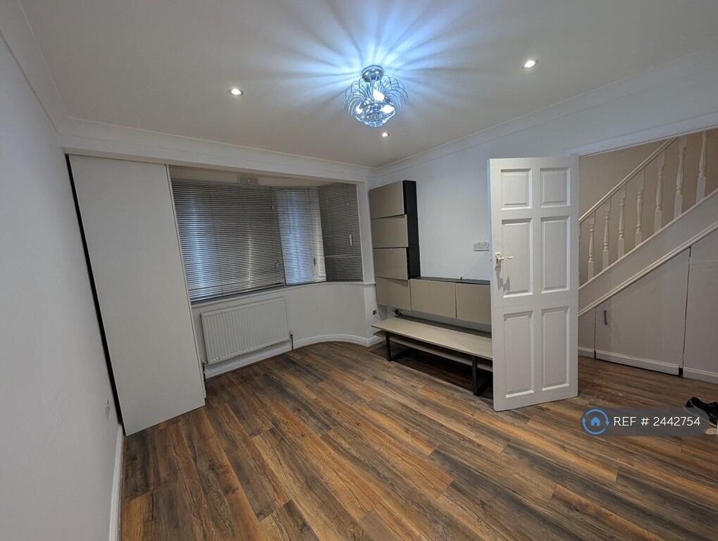Double Bedroom 4 (Ground Floor)