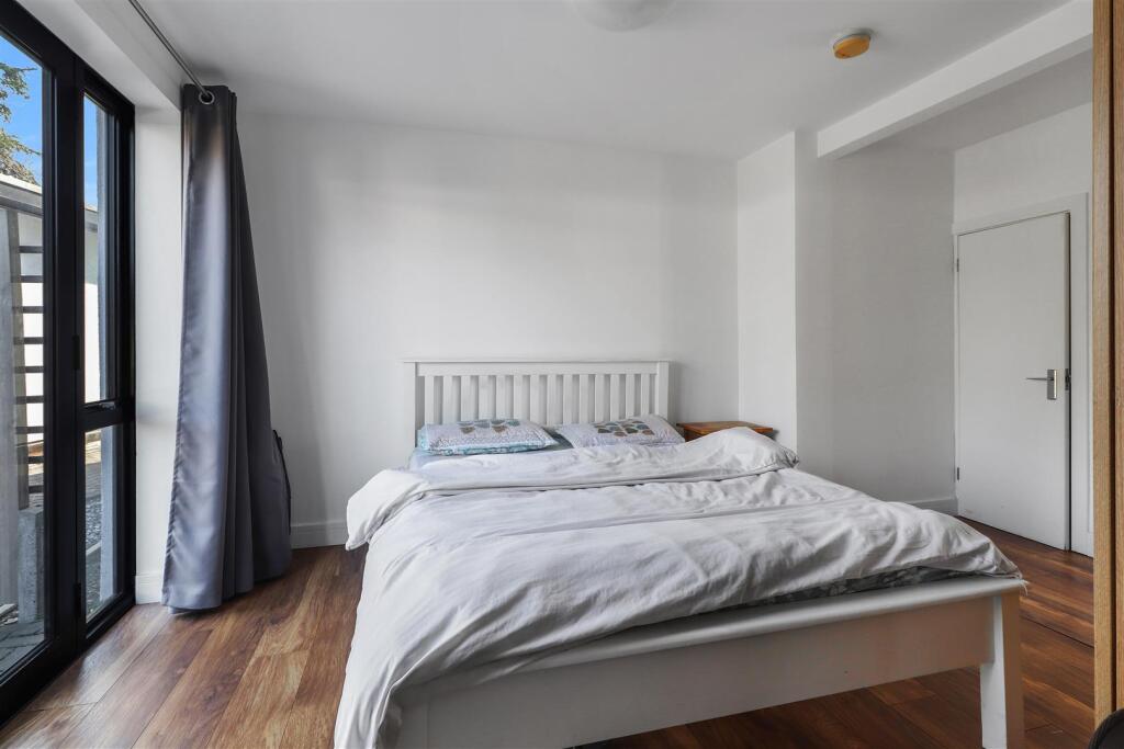 Bedroom (2)