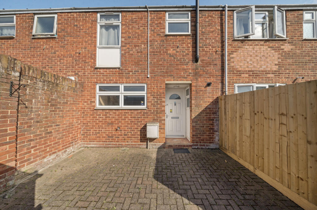 23-6822270f7c8fb-...