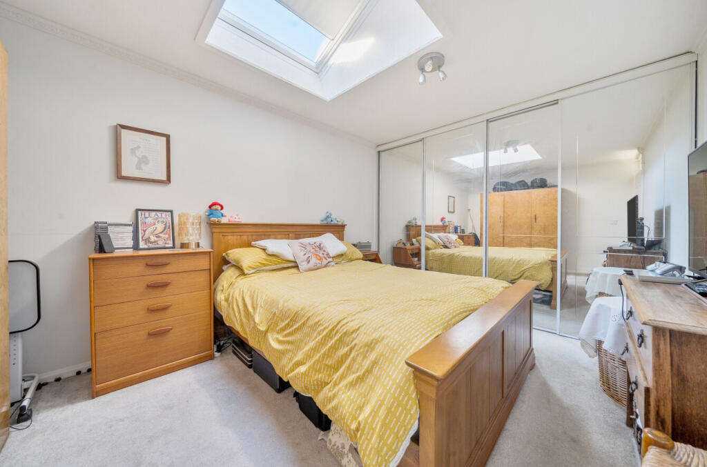 1382877-5-692039e...