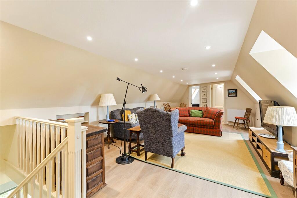 Reception/Dining Roo