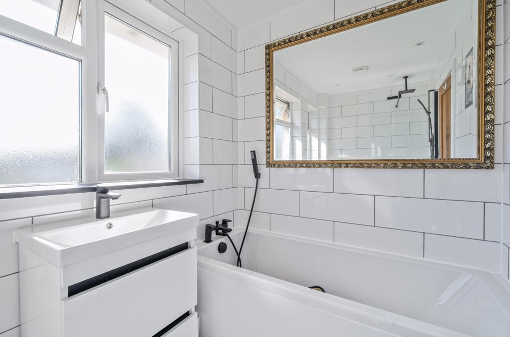 1319923-6-686f8a2...