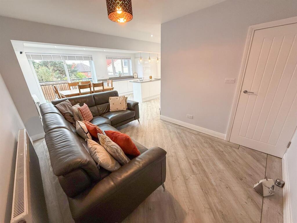 Open Plan Kitchen Diner Snug